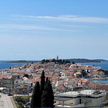 Luxury Laurus Penthouse With Awesome Sea View Lägenhet Primošten Exteriör bild
